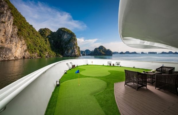 Mini golf course on Stellar of the Seas Cruise